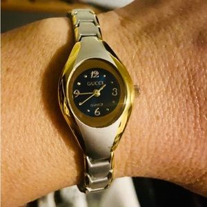 GUCCI 100% AUTHENTIC Vintage Watch Silver & Gold